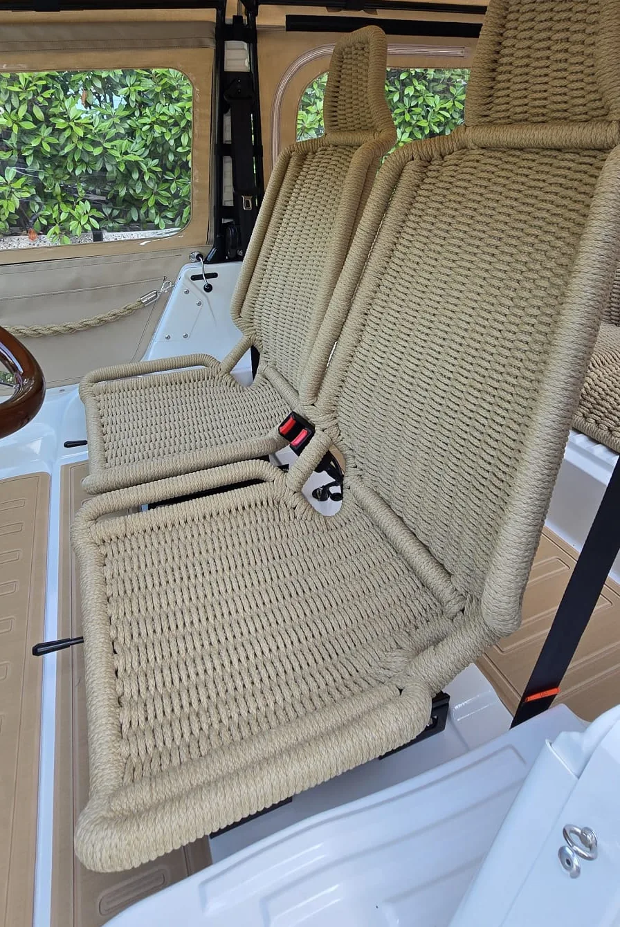 Sedili in corda intrecciata beige